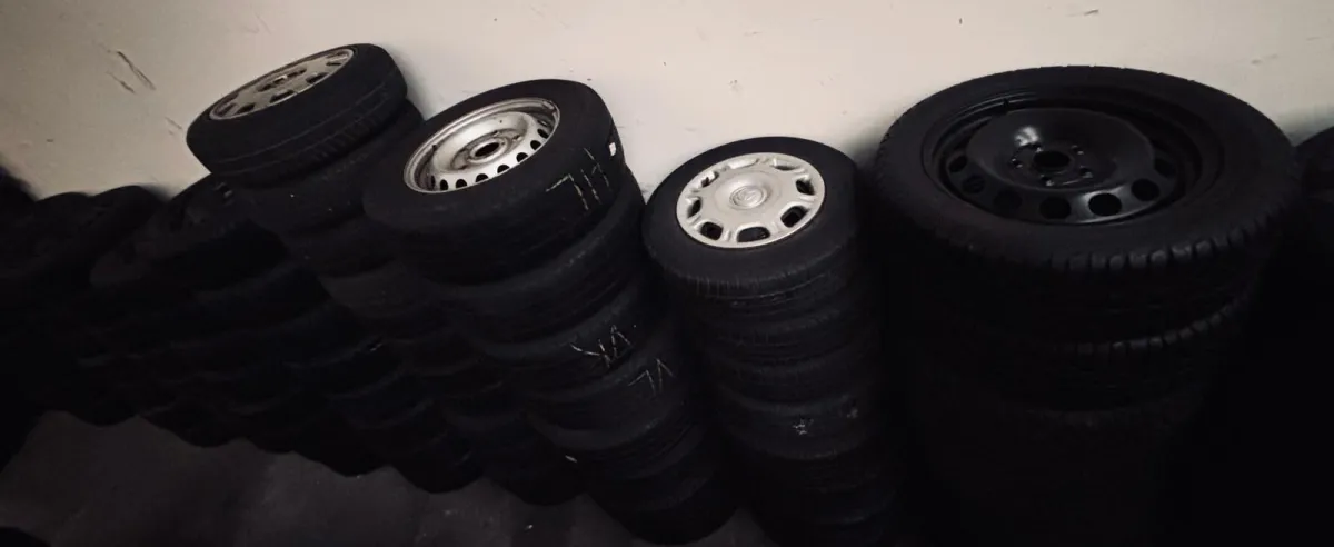 25 Reifensätze mit Stahlfelgen (DEMO und RESTPOSTEN) 1000 EUR e78a2075